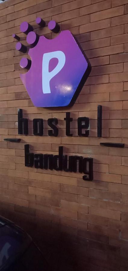 P Hostel Bandung Exterior foto